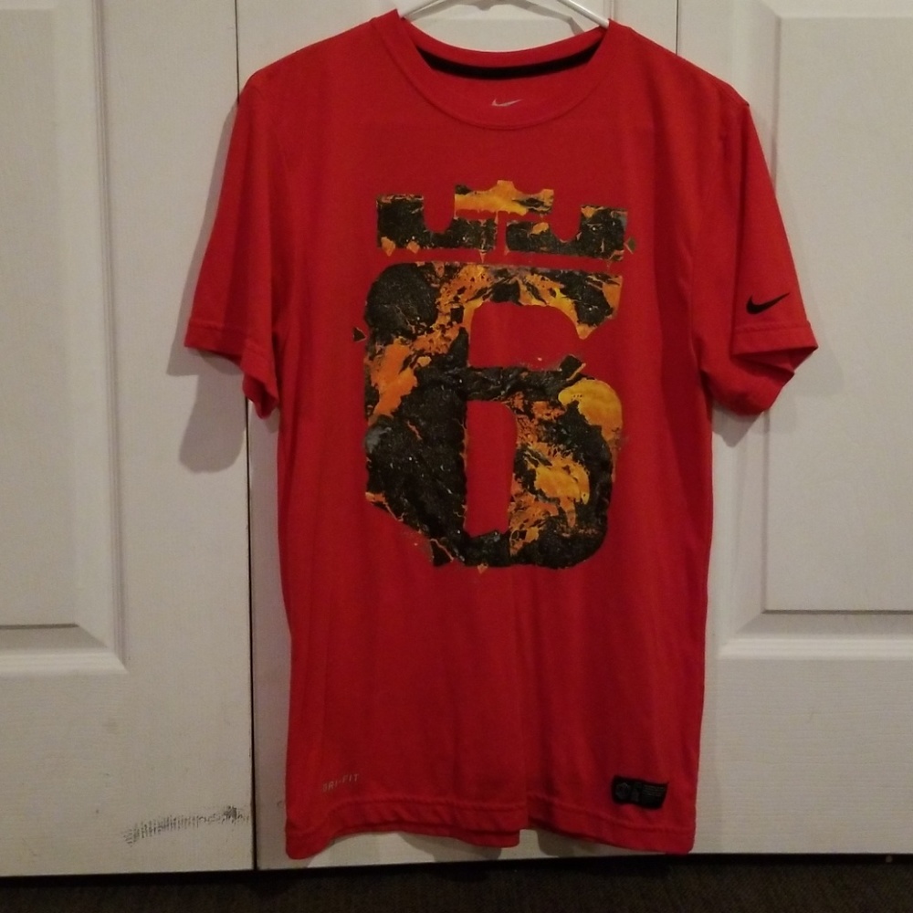 Nike t